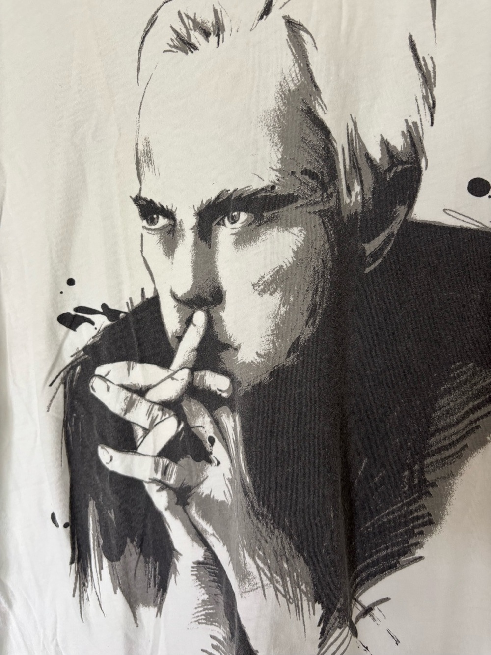 Emporio Armani White T-Shirt with Black Portrait and Green Accent - Picture 2 of 6